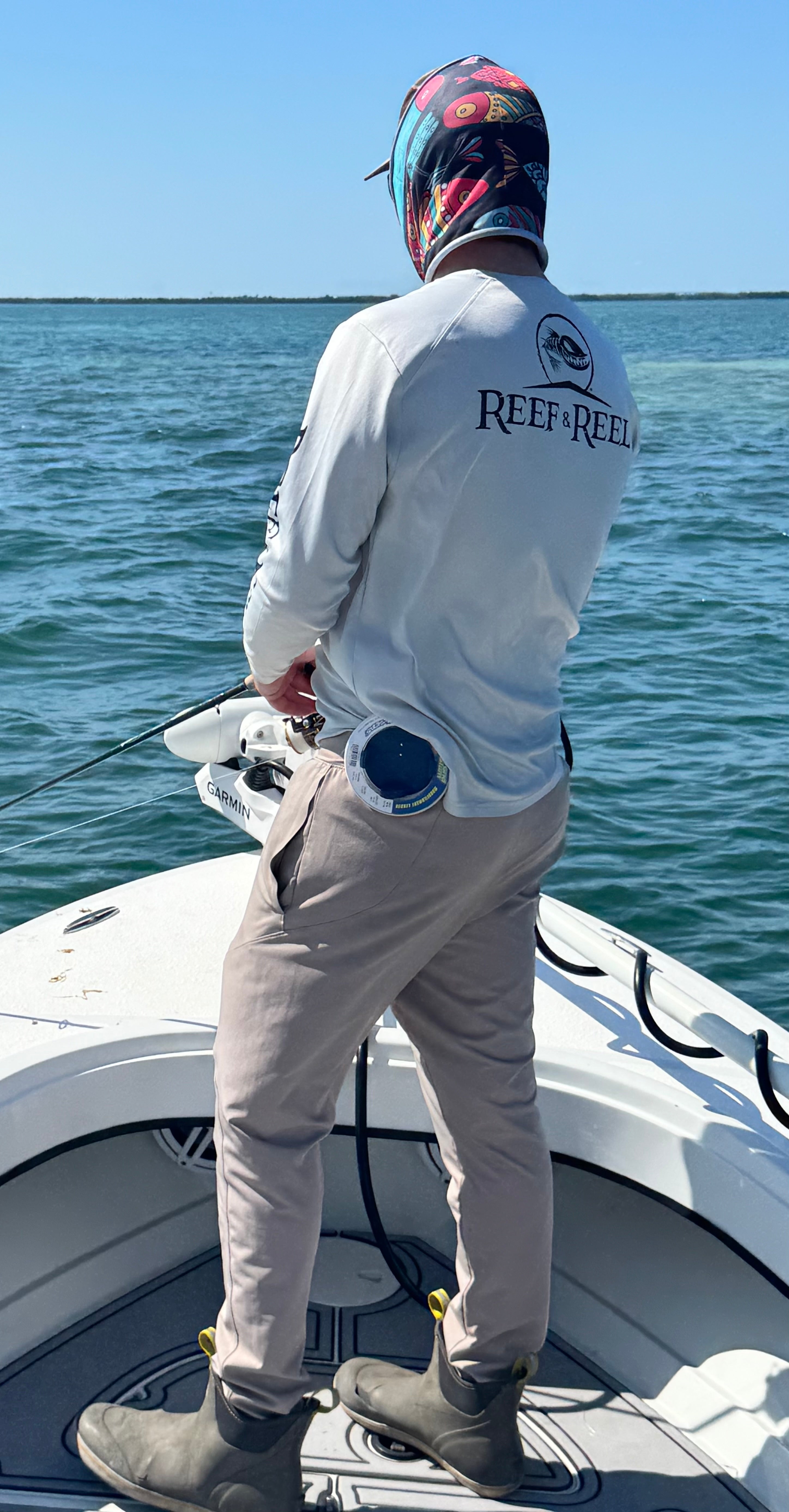 Leader Lender™ – Fishing Leader Holder with Built-In Cutter